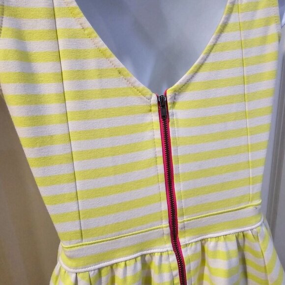 Jessica Simpson ✦ Yellow Striped Sundress ✦ Scoop Neck Sleeveless Sz S EUC - Picture 6 of 16